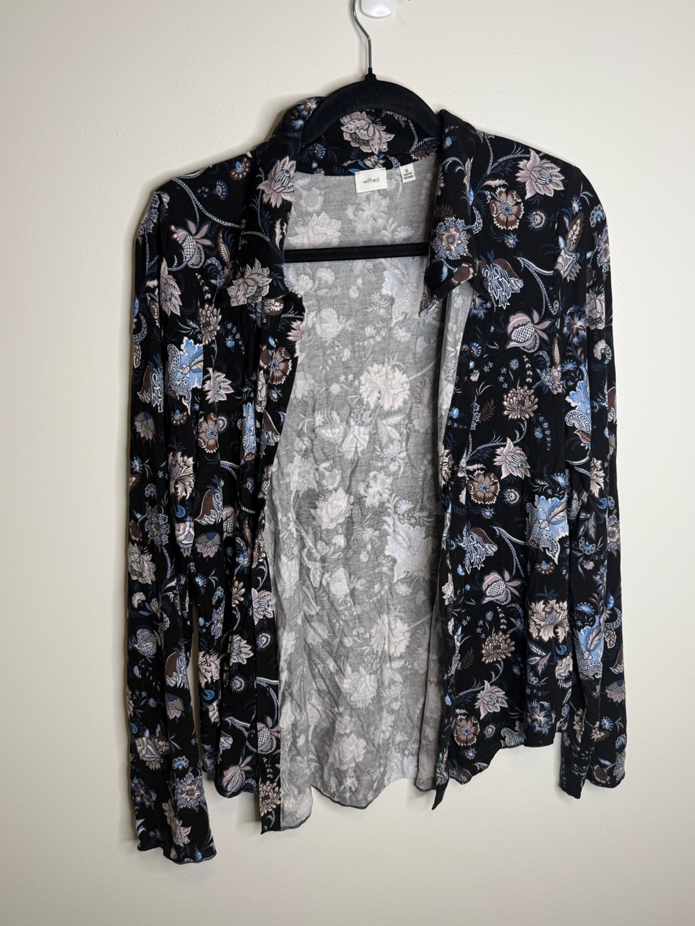 Aritzia Wilfred Pose Blouse Black Blue Floral Long Sleeve Jersey size XL
